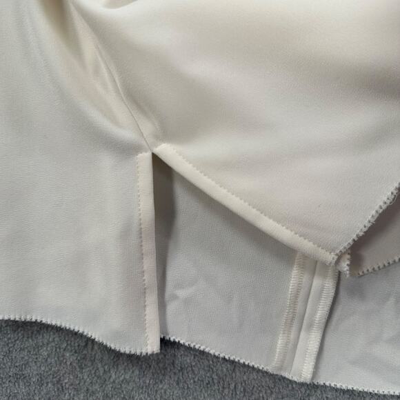 St. John Ruffle Sleeveless Blouse Women's Large Ivory Round Neck Zipper Career - Picture 4 of 8